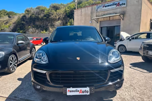 Porsche Cayenne 3.0 Diesel Platinum Edition - 2018