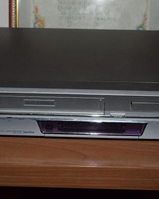 Videoregistratore combinato JVC HR-XV3,