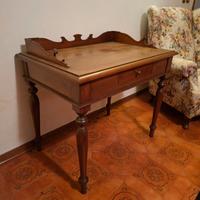 Scrittoio In Legno con Cassetto