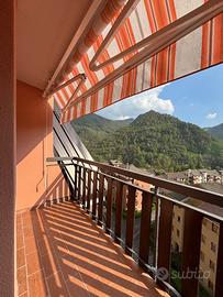 MOGGIO (LC)-Trilocale con piscina, giardino, posto