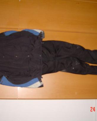 TUTA E PANTALONI  GORETEX DAINESE TG 60  PER MOTO
