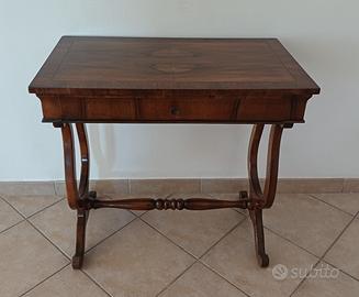 Tavolino consolle in legno stile classico con cass