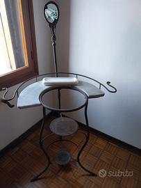 Toeletta da camera o bagno