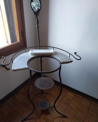 Toeletta da camera o bagno