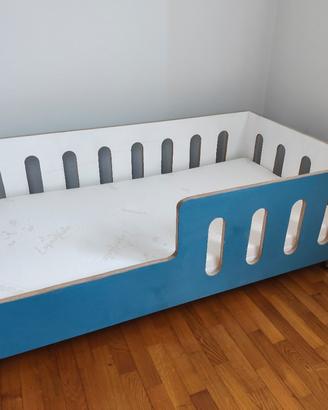 lettino Montessori per bimbi 