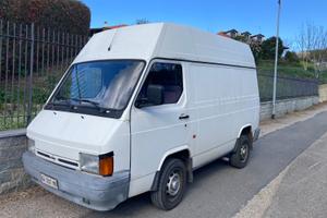 NISSAN Trade Van 75