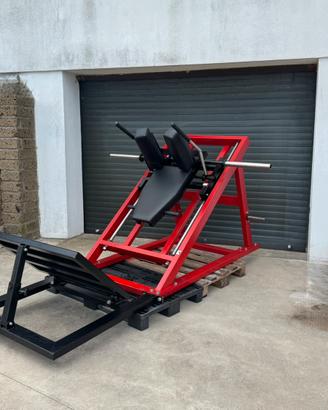 Hack squat  , cybex, life fitness