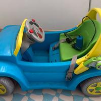 Auto elettrica e telecomandata- Peg Perego