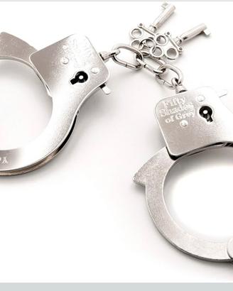 Manette e frustino per coppia BDSM