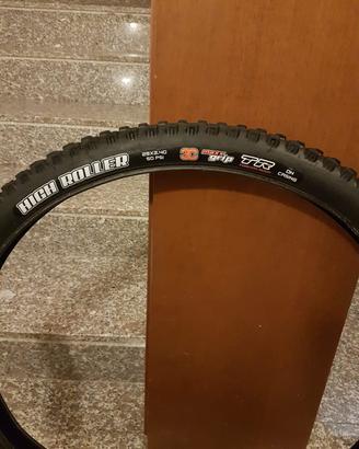 Maxxis High Roller 3