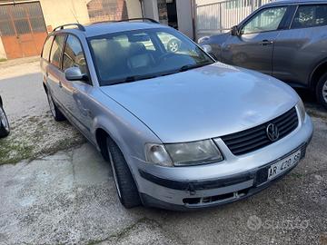 Volkswagen Passat 1.9 TDI cat Var. Highline