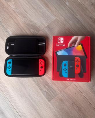 Nintendo Switch OLED - custodia e micro sd