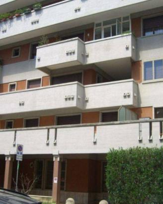 Immobile in asta di 662 m² con più di 5 locali a F