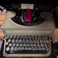 Macchina da scrivere olivetti studio