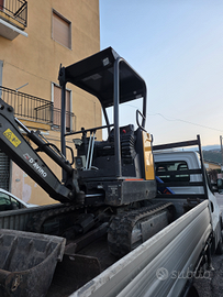 Miniescavatore ECR18 q.li