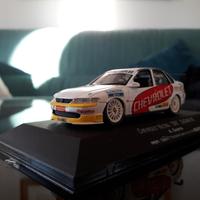 Audi A4 Chevrolet Vectra Stw