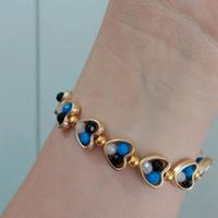 braccialetto con icuori e perline