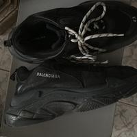 Balenciaga triple s