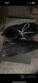 Balenciaga triple s