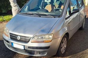 Fiat Idea 1.4 16V Emotion