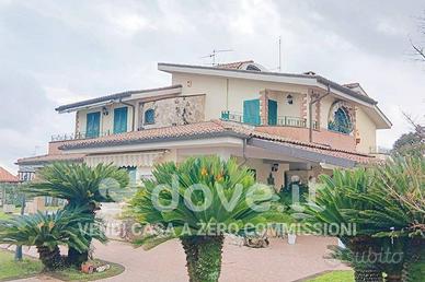 Villa 00040, Lariano