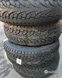 4 gomme invernali nuove 215 75 16 Pirelli