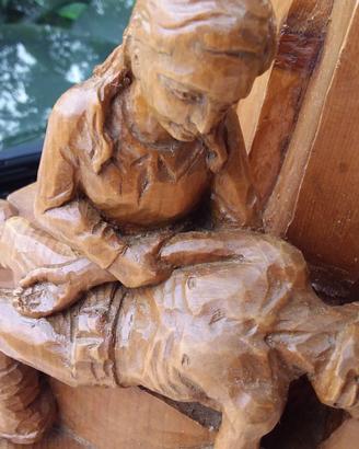 sopramobile scultura in legno