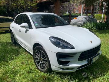Porsche Macan 3.6 Turbo con GANCIO TRAINO Webasto