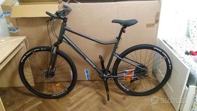 Bici trekking RIVERSIDE 900