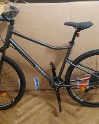Bici trekking RIVERSIDE 900