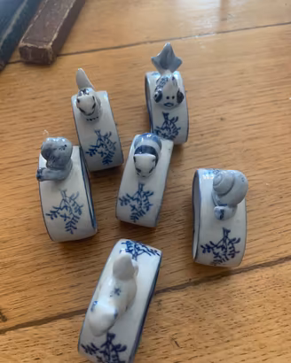 Portatovaglioli piccoli in ceramica con animaletti