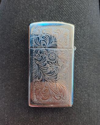 Zippo accendino colore argento