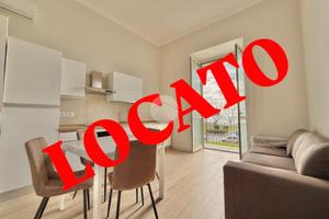 MONOLOCALE A POZZUOLI