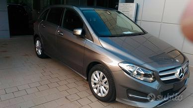 MERCEDES B 180 BUSINESS