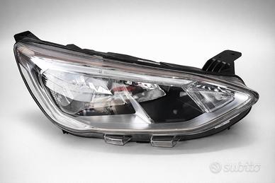 Faro dx originale x Ford Focus dal 2018