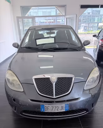 Lancia Ypsilon 1.2 Argento ok neopatentati