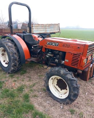 Trattore fiat 670 dtf 12v