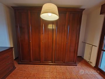 Armadio 5 ante e comò con specchiera