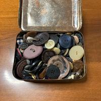 Scatola dei bottoni.