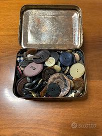 Scatola dei bottoni.