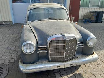 Mercedes Ponton 190 con tetto 