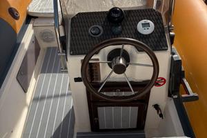 gommone 6 metri con 40/60  mercury 4t  ie