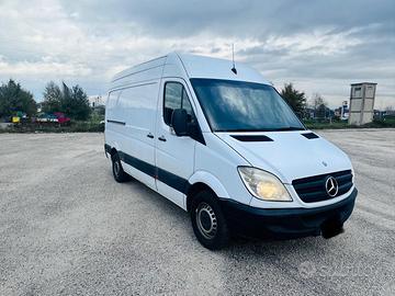 Mercedes benz sprinter