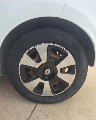 3 Pattane Twingo 
