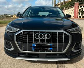 AUDI Q3 - 2.0 Business Advanced 35 TDI S Tronic