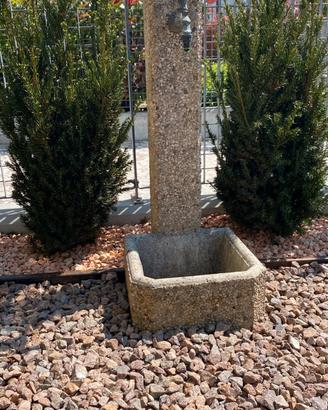 Fontana in pietra da esterno