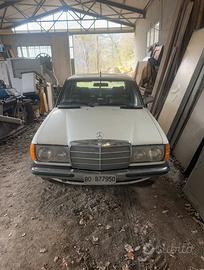Mercedes 240 D