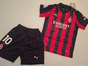 Completo calcio 10 anni Milan Rafa Leao