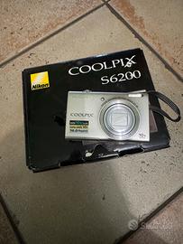 Nikon coolpix S6200