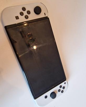 Nintendo Switch OLED Bianca +2 Giochi +Accessori